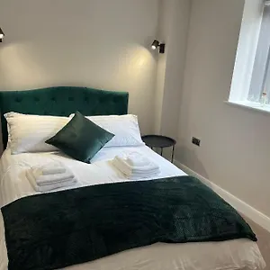 Tib Investments, Centenary House, 53 North St Apartment Leeds (West Yorkshire)